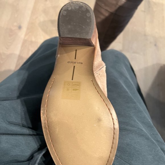 Going out of town for summer - Offer/BundleTaupeSuede Over the Knee Dolce Vita 9 - Picture 5 of 6